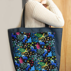 Feline Seabed Exploration Day Tote
