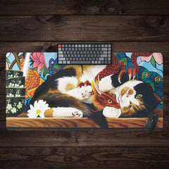 Callie The Calico Extended Mousepad