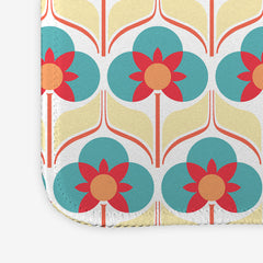 Flower Power Mousepad - Inked Gaming - HD - Corner - Red - 051