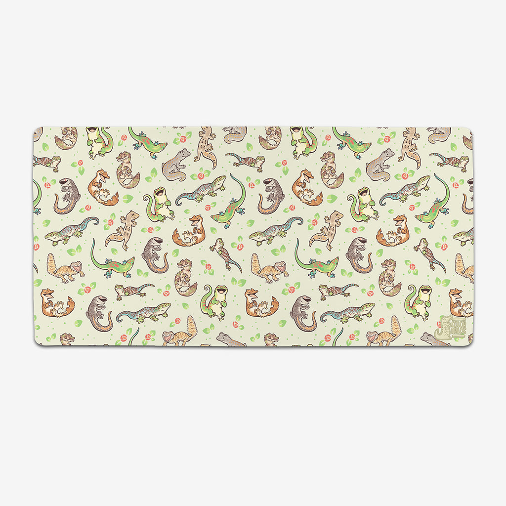 Spring Geckos Extended Mousepad - Colordrilos - Mockup - XL